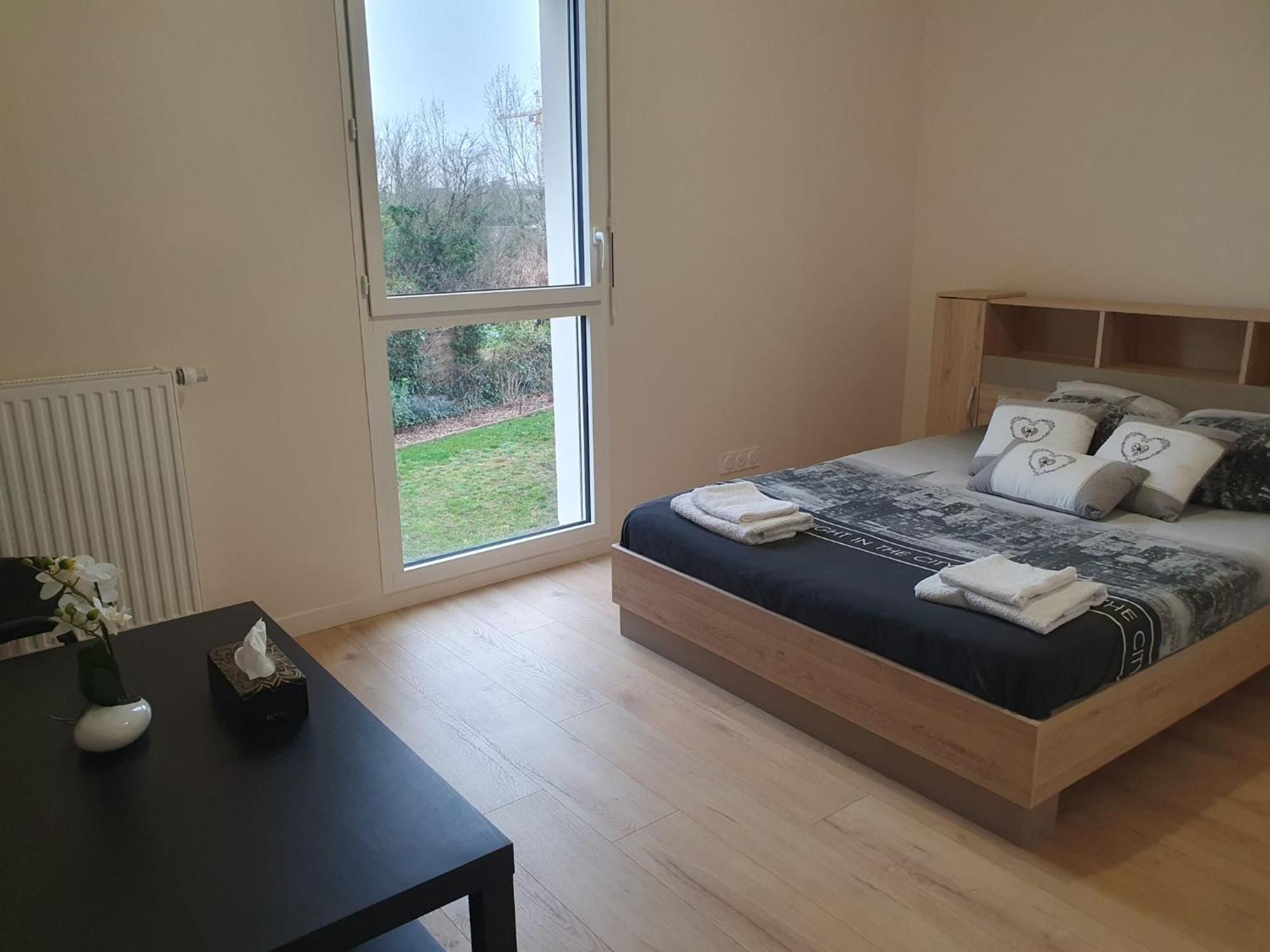 Appartement A Floirac Avec 2 Chambres, Un Parking Prive, Une Terrasse, A 5 Minutes En Voiture De L'Arkea Arena De Bordeaux Kültér fotó