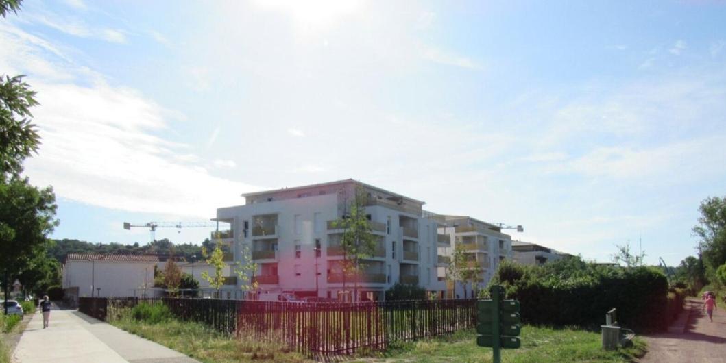 Appartement A Floirac Avec 2 Chambres, Un Parking Prive, Une Terrasse, A 5 Minutes En Voiture De L'Arkea Arena De Bordeaux Kültér fotó