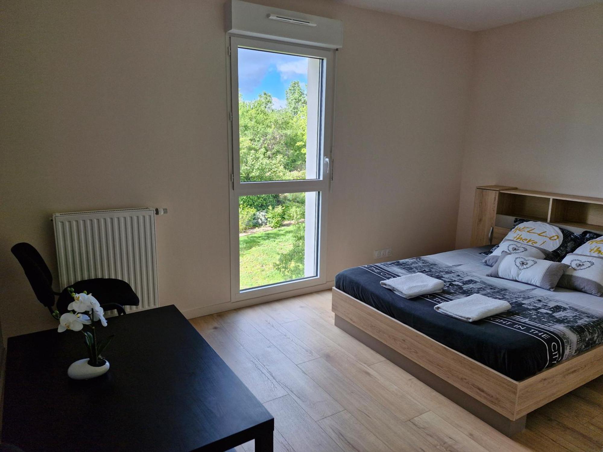 Appartement A Floirac Avec 2 Chambres, Un Parking Prive, Une Terrasse, A 5 Minutes En Voiture De L'Arkea Arena De Bordeaux Kültér fotó